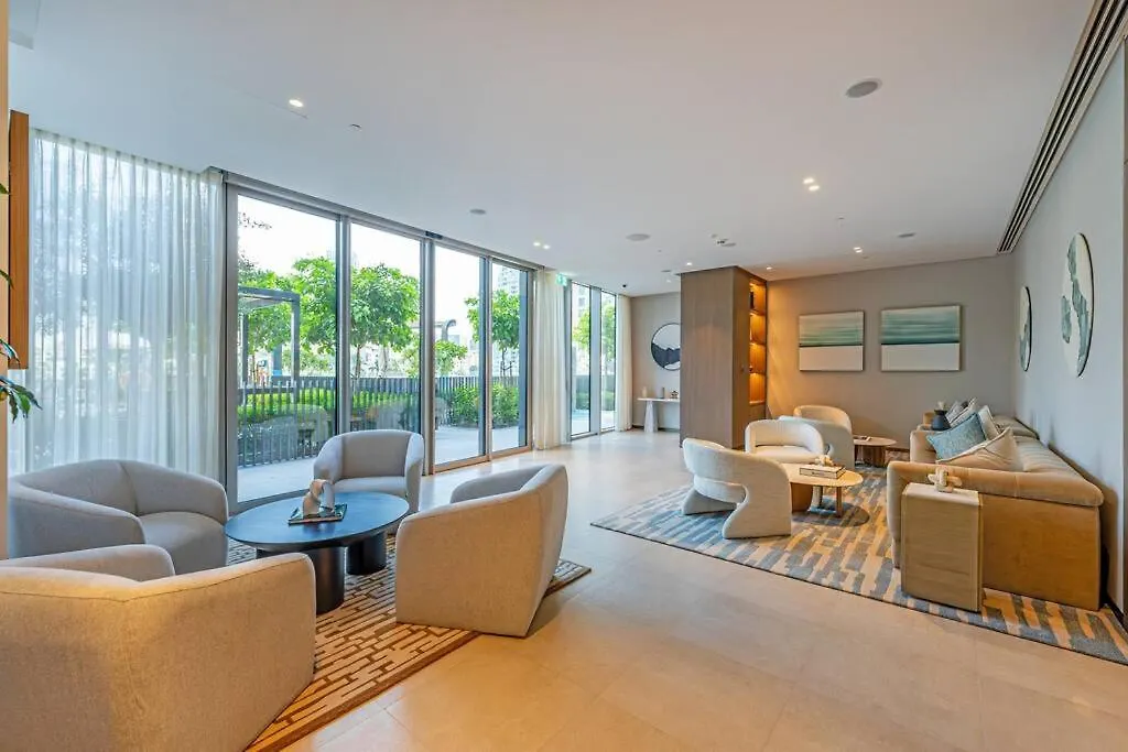 4Min To Dubai Mall - Pool Access - King Bed Apartment