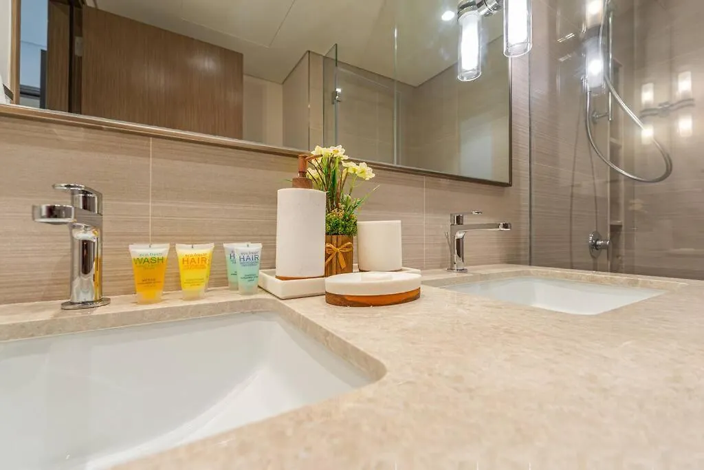 4Min To Dubai Mall - Pool Access - King Bed United Arab Emirates