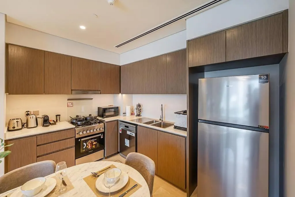 Apartment 4Min To Dubai Mall - Pool Access - King Bed
