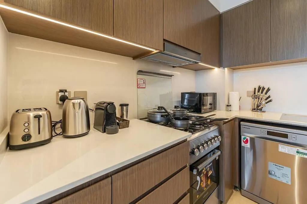 4Min To Dubai Mall - Pool Access - King Bed United Arab Emirates