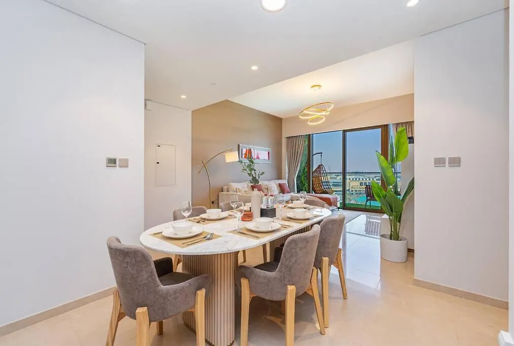4Min To Dubai Mall - Pool Access - King Bed 0*,  United Arab Emirates