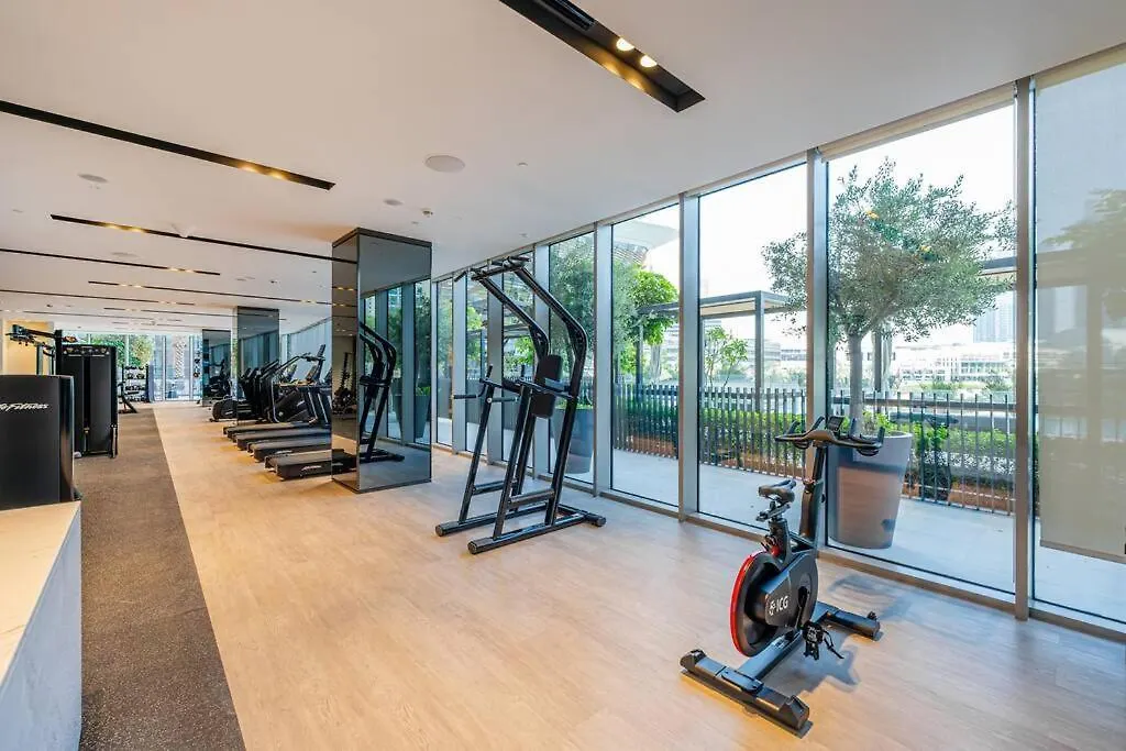 4Min To Dubai Mall - Pool Access - King Bed Apartment