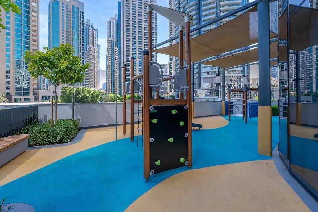4Min To Dubai Mall - Pool Access - King Bed 0*,  United Arab Emirates